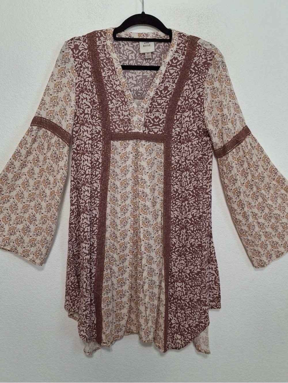 NWT Knox Rose Blush and Brown Floral Bell Sleeve Dress